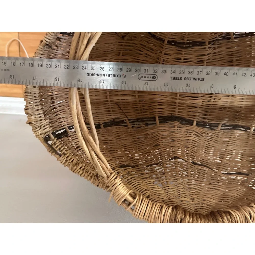 Lg Vtg Handwoven Wicker Gathering Buttock Basket Primitive Egg Farmhouse Decor